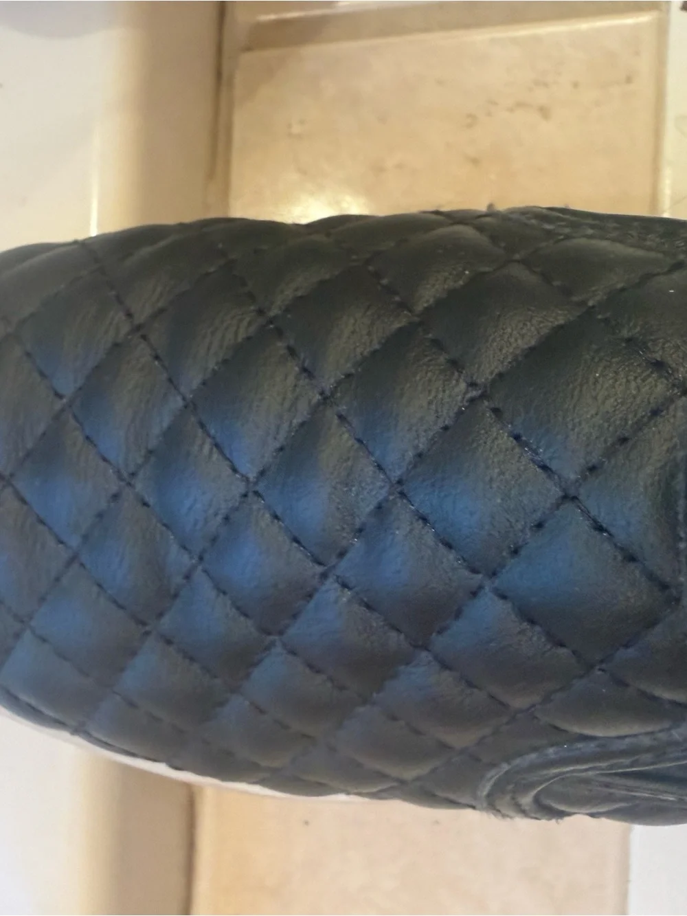 Kids Quilted Slip-On Moccasins in Black size 4
